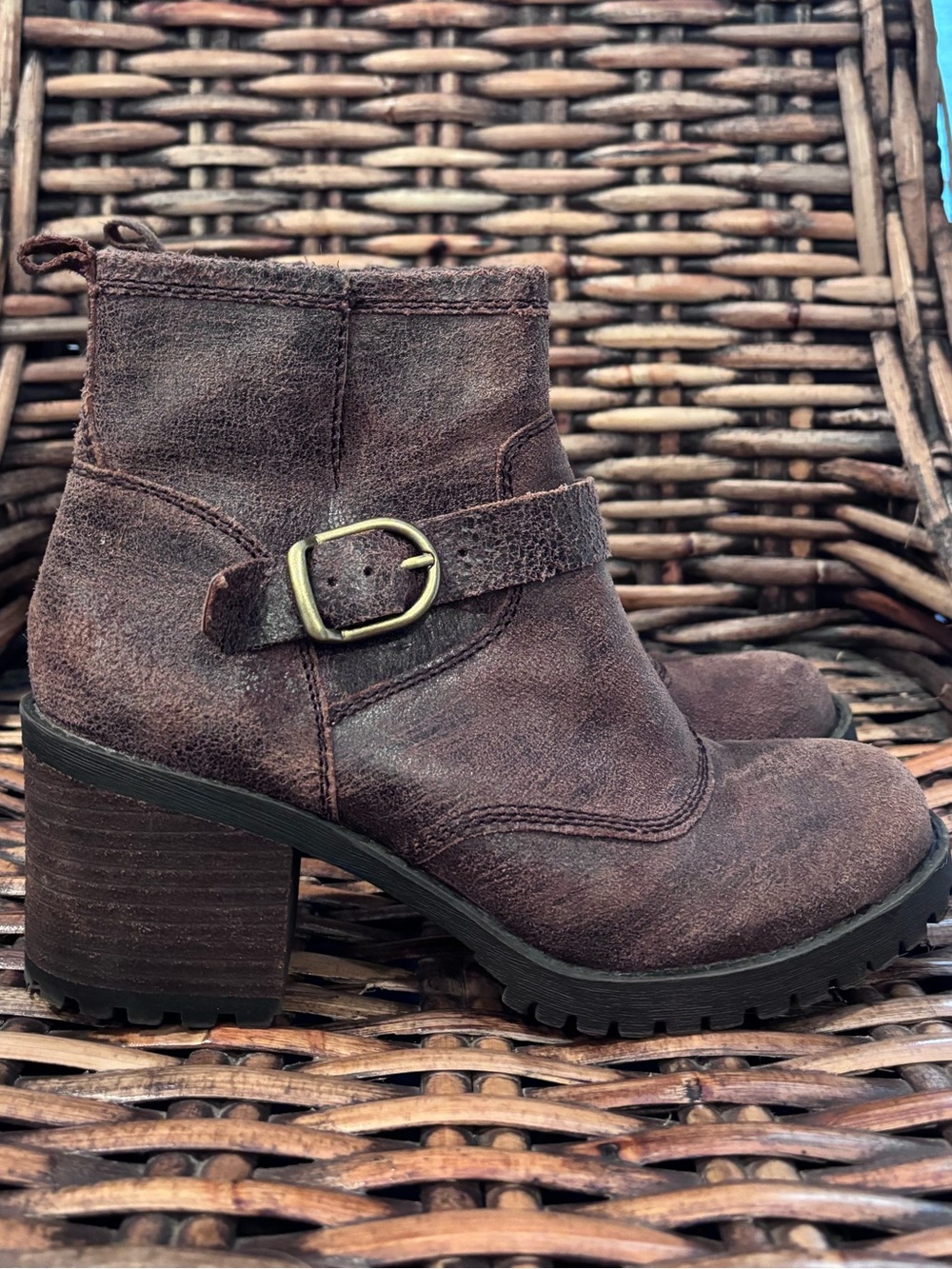 Lucky Brand Distressed Brown Buckle Ankle Booties in size 7